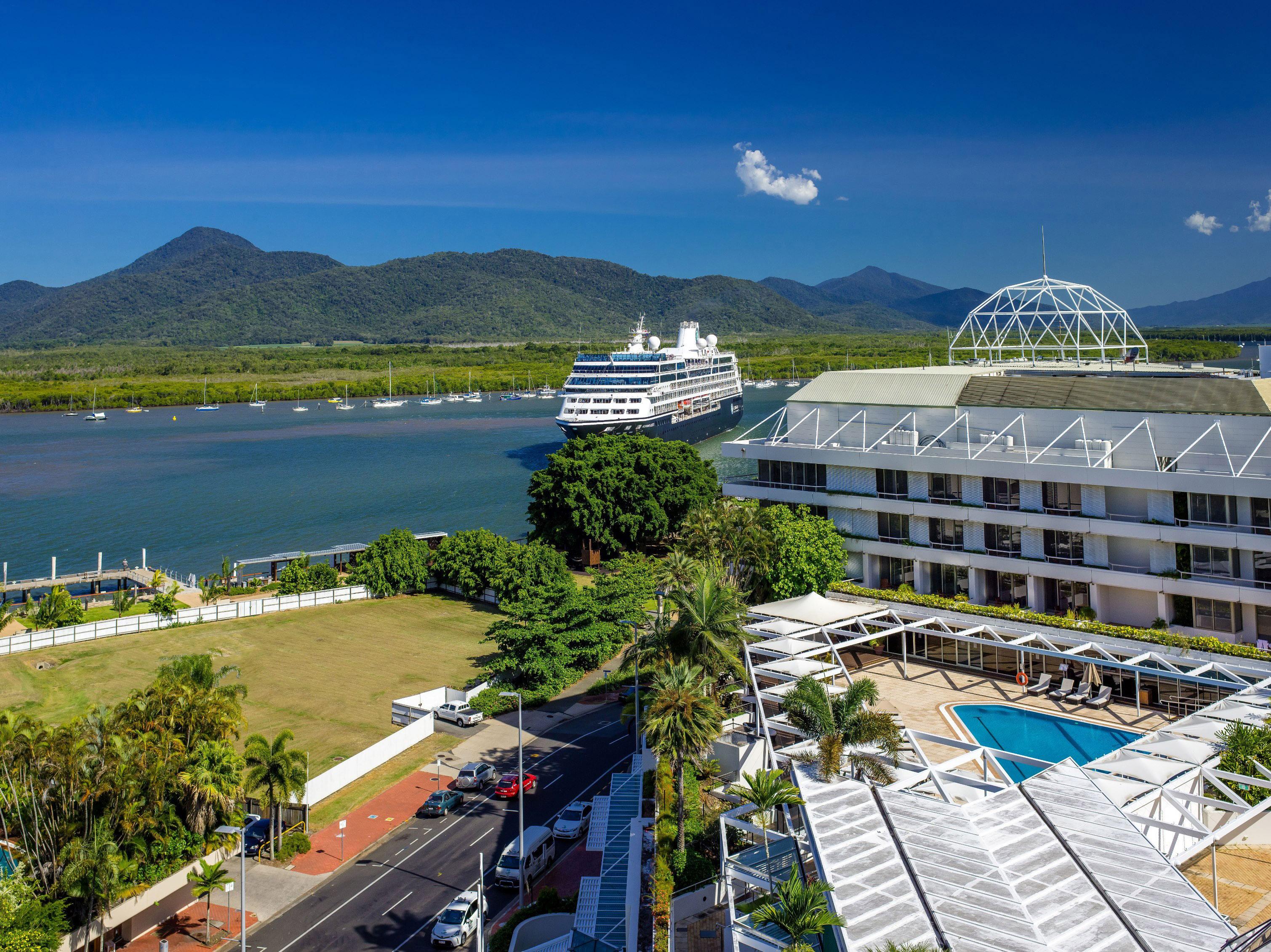 Pullman Reef Hotel Casino Cairns Exterior foto